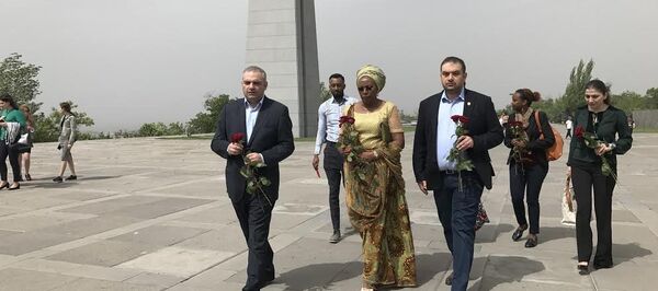 Маргерит Баранкитс в Цицернакаберде - Sputnik Армения