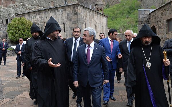 Серж Саргсян с рабочим визитом посетил общины Гарни и Гохт Котайкского марза - Sputnik Армения