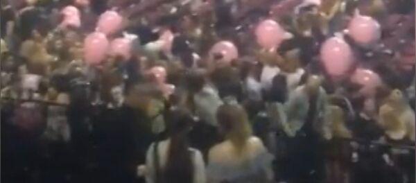 СПУТНИК_Момент взрыва и первые минуты после теракта на Манчестер Арене - Sputnik Армения