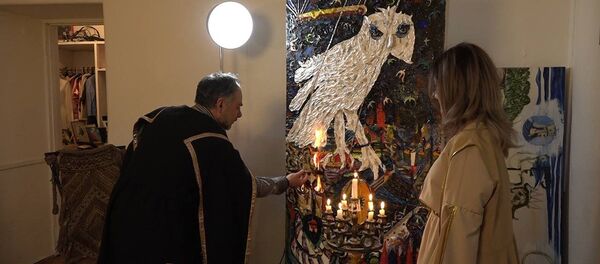 Режиссер Армен Ронов применяет необычную технику рисования огнем - Sputnik Армения