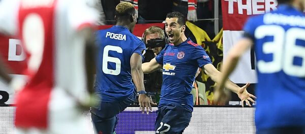 Генрих Мхитарян забил гол в финале Лиги Европы между английским Манчестер Юнайтед и голландским Аяксом - Sputnik Армения