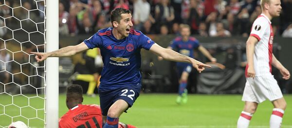 Генрих Мхитарян забил гол в финале Лиги Европы между английским Манчестер Юнайтед и голландским Аяксом Генрих Мхитарян забил гол в финале Лиги Европы между английским Манчестер Юнайтед и голландским Аяксом - Sputnik Армения