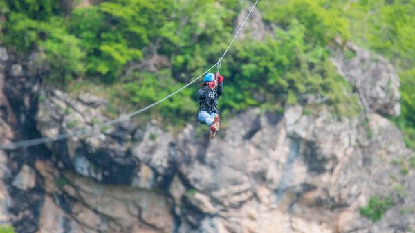 Зиплайн в Енокаване, Армения - Sputnik Армения