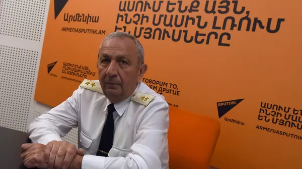 Михаил Оганесян в гостях у радио Sputnik Армения - Sputnik Армения