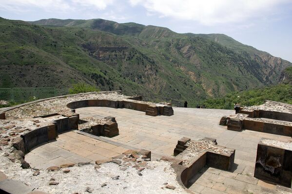 Руины храма Святого Сиона (VII в.) рядом с храмом Гарни - Sputnik Армения