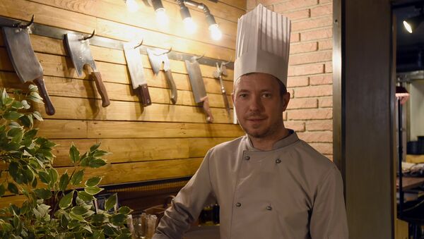 Шеф-повар ресторана Hans&Franz Павел Куртеев - Sputnik Армения
