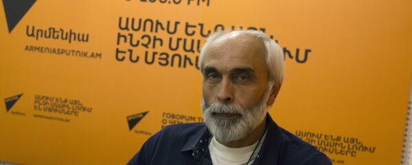 Карен Балаян в гостях у радио Sputnik Армения Карен Балаян в гостях у радио Sputnik Армения - Sputnik Армения