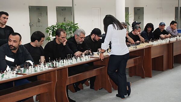 Шахматистка Ариана Каоли провела шахматную партию с заключенными в уголовно-исполнительном учреждении Армавир - Sputnik Արմենիա