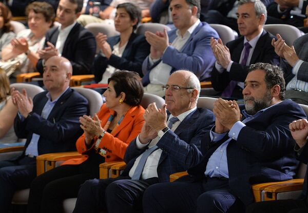 Участие Президента Армении в школе Айб на презентации новой программы бакалавриата - Sputnik Армения