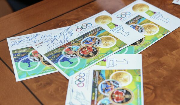 Погашение марки посвященной Олимпийскому чемпиону Артуру Алексаняну Погашение марки посвященной Олимпийскому чемпиону Артуру Алексаняну - Sputnik Արմենիա