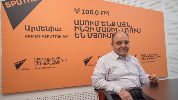 Мигрдат Мадатян в гостях у радио Sputnik Армения - Sputnik Արմենիա