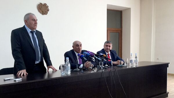 Давид Локян представил нового губернатора Ширака Артура Хачатряна - Sputnik Армения
