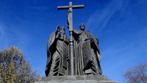 Памятник основоположникам славянской письменности Кириллу и Мифодию - Sputnik Արմենիա