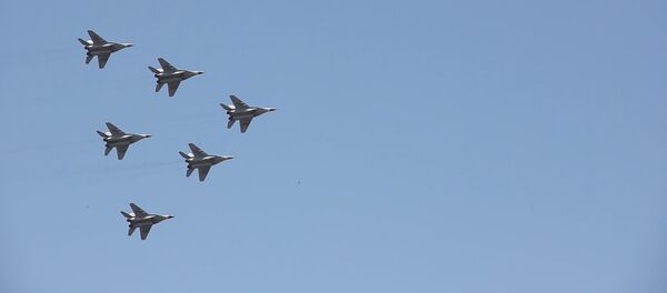 Авиашоу ко дню России в авиабазе Эребуни Авиашоу ко дню России в авиабазе Эребуни - Sputnik Армения