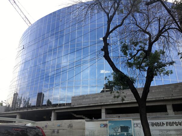 Воздушный купол, выдерживающий 30 тонн: цирк в Ереване будет беспрецедентным Воздушный купол, выдерживающий 30 тонн: цирк в Ереване будет беспрецедентным - Sputnik Армения