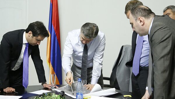 Премьер-министр Армении Карен Карапетян посетил управление гражданской авиации - Sputnik Армения