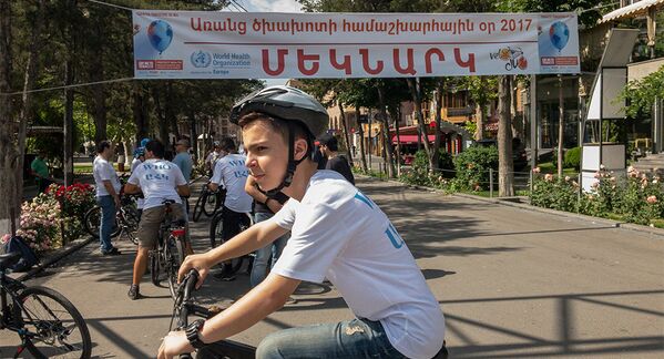 Велопробег Всемирный день без табака - Sputnik Армения