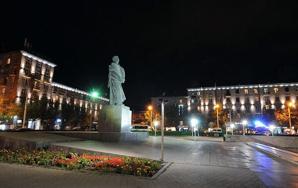 Ереванский колорит, или Как в районе Ерорд мас переплелись искусство и криминал Ереванский колорит, или Как в районе Ерорд мас переплелись искусство и криминал - Sputnik Армения