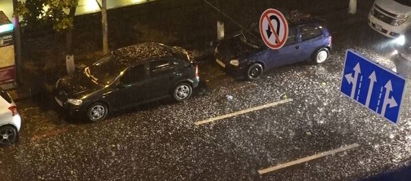 Ուժեղ կարկուտ Երևանում Ուժեղ կարկուտ Երևանում - Sputnik Արմենիա