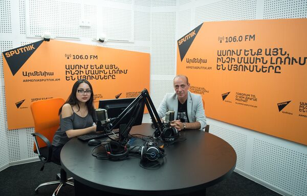 Жак Текеян в гостях у радио Sputnik Армения Жак Текеян в гостях у радио Sputnik Армения - Sputnik Արմենիա
