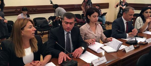 Внеочередное заседание Совета старейшин Еревана. Заруи Постанджян Внеочередное заседание Совета старейшин Еревана. Заруи Постанджян - Sputnik Армения