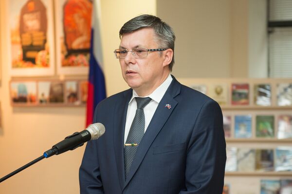 Выставка С Любовью к Армении и России. Советник-посланник посольства России в Армении Андрей Иванов Выставка С Любовью к Армении и России. Советник-посланник посольства России в Армении Андрей Иванов - Sputnik Արմենիա