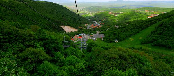 Канатная дорога в курортном городе Цахкадзор - Sputnik Արմենիա