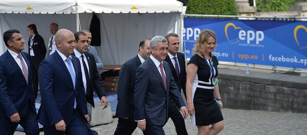 Президент Серж Саргсян с рабочим визитом отправился в Брюссель Президент Серж Саргсян с рабочим визитом отправился в Брюссель - Sputnik Արմենիա
