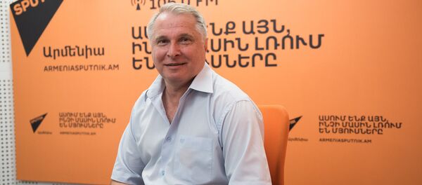 Александр Цинкер в гостях у радио Sputnik Армения - Sputnik Армения