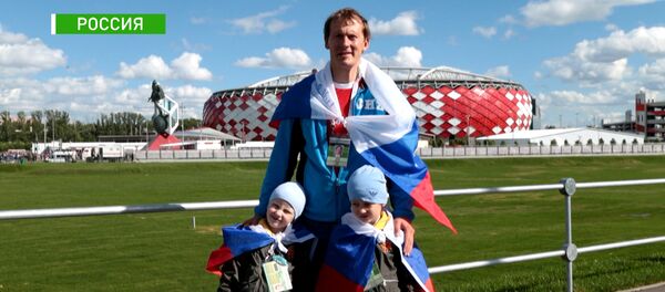 Фанаты из разных стран поделились впечатлениями о России Фанаты из разных стран поделились впечатлениями о России - Sputnik Армения