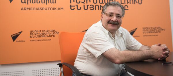Сергей Шакарянц в гостях у радио Sputnik Армения - Sputnik Արմենիա