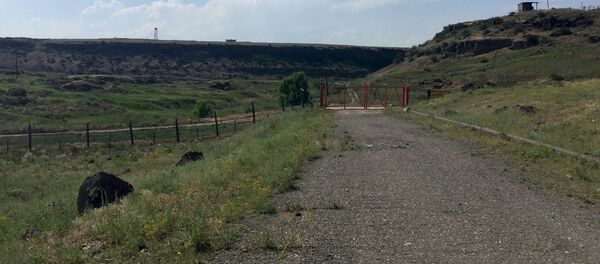 Село Айкадзор на армяно-турецкой границе Село Айкадзор на армяно-турецкой границе - Sputnik Армения
