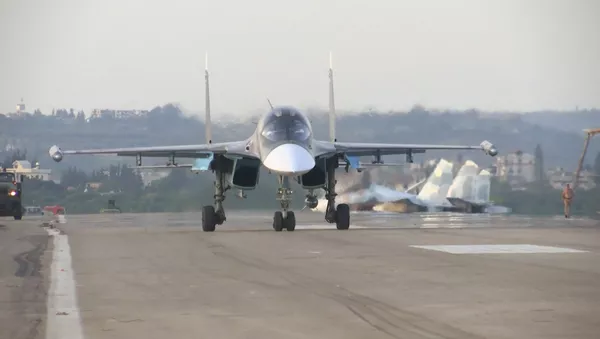СПУТНИК_Операция в Сирии: Су-24 на авиабазе и заявление представителя ВКС РФ - Sputnik Армения