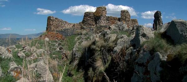 Подводный вход в крепость Бердкунк был обнаружен во время съемок Подводный вход в крепость Бердкунк был обнаружен во время съемок - Sputnik Армения