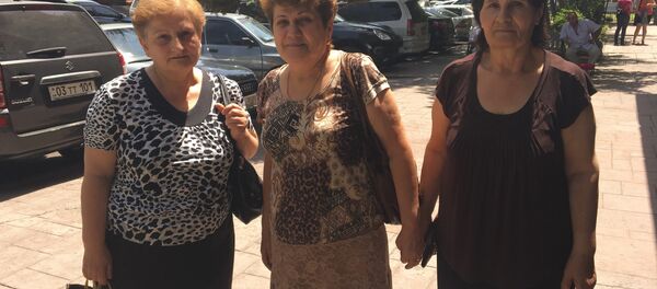 Работники Континентекс Санам Авакян, Гоар Тамамян и Айкануш Галстян Работники Континентекс Санам Авакян, Гоар Тамамян и Айкануш Галстян - Sputnik Արմենիա