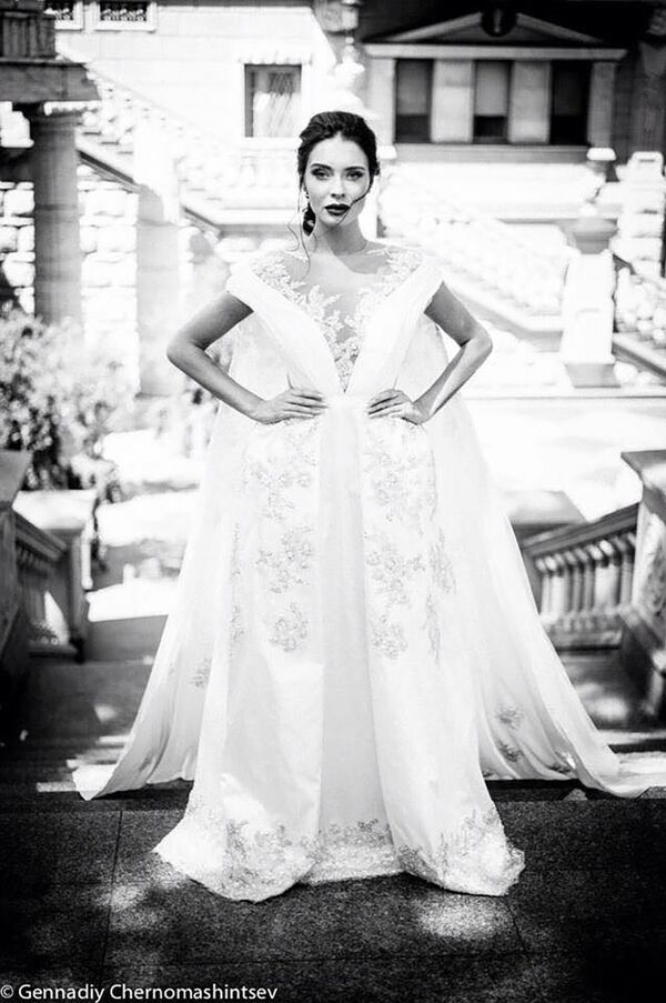 Платье дизайнера Гайка Аванесяна - Sputnik Армения