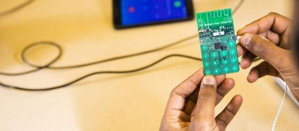 Ученые создали первый в мире мобильный телефон без аккумулятора Ученые создали первый в мире мобильный телефон без аккумулятора - Sputnik Армения