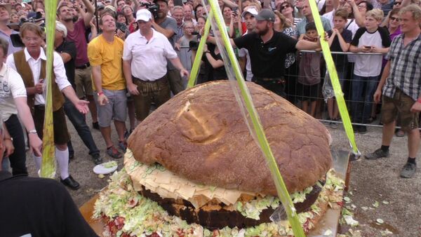 Самый большой в мире гамбургер - Sputnik Армения