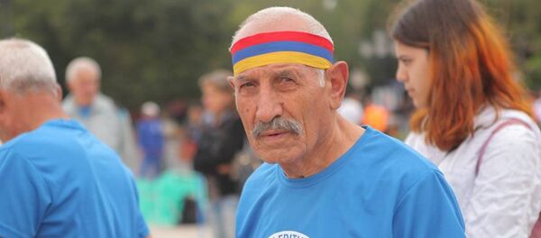 участник полумарафона RunArm участник полумарафона RunArm - Sputnik Արմենիա