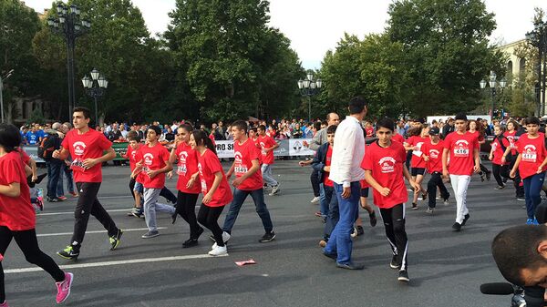 первый полумарафон по бегу RunArm в Ереване первый полумарафон по бегу RunArm в Ереване - Sputnik Արմենիա
