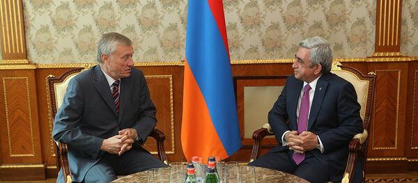 президент Армении Серж Саргсян и генсек ОСКБ Николай Бордюжа президент Армении Серж Саргсян и генсек ОСКБ Николай Бордюжа - Sputnik Արմենիա