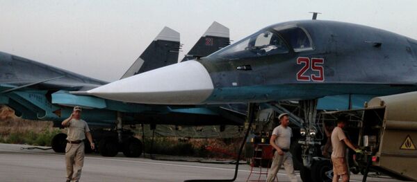 Российская боевая авиация на аэродроме около Латакии Российская боевая авиация на аэродроме около Латакии - Sputnik Армения
