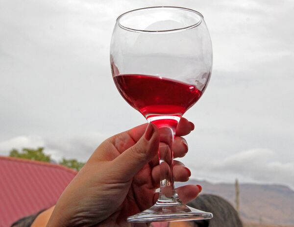 Фестиваль Арени: истина в вине - Sputnik Армения