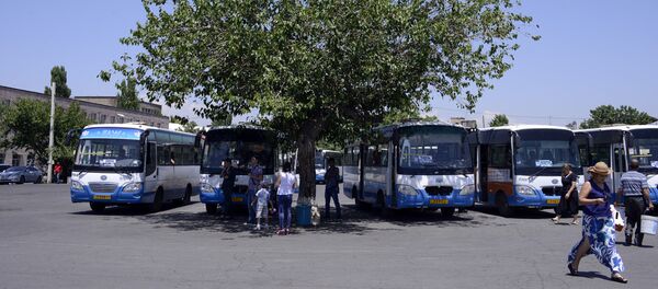 Министр транспорта, связи и ИТ Армении посетил Автовокзал Еревана - Sputnik Армения