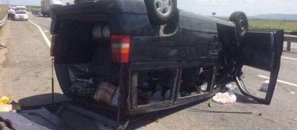 Микроавтобус рейса Ереван-Анапа перевернулся Микроавтобус рейса Ереван-Анапа перевернулся - Sputnik Армения