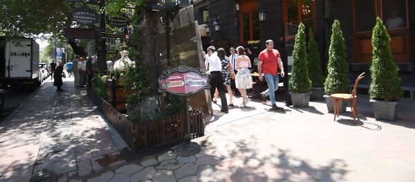 Летние кафе на улице Туманяна демонтировали - Sputnik Армения