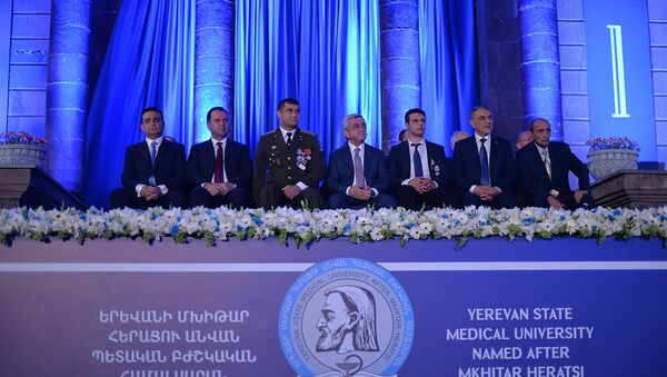 Президент Серж Саргсян сегодня присутствовал на торжественном заседании учёного совета Ереванского Государственного медицинского университета имени М.Гераци - Sputnik Արմենիա