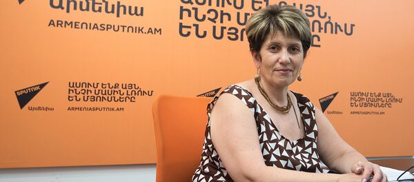 Сильва Адамян в гостях у радио Sputnik Армения Сильва Адамян в гостях у радио Sputnik Армения - Sputnik Արմենիա