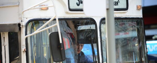 C 1 июня вступил в силу запрет на работу для водителей, не имеющих российских прав - Sputnik Армения