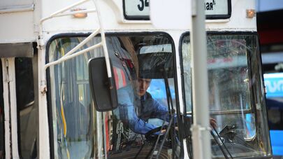 C 1 июня вступил в силу запрет на работу для водителей, не имеющих российских прав